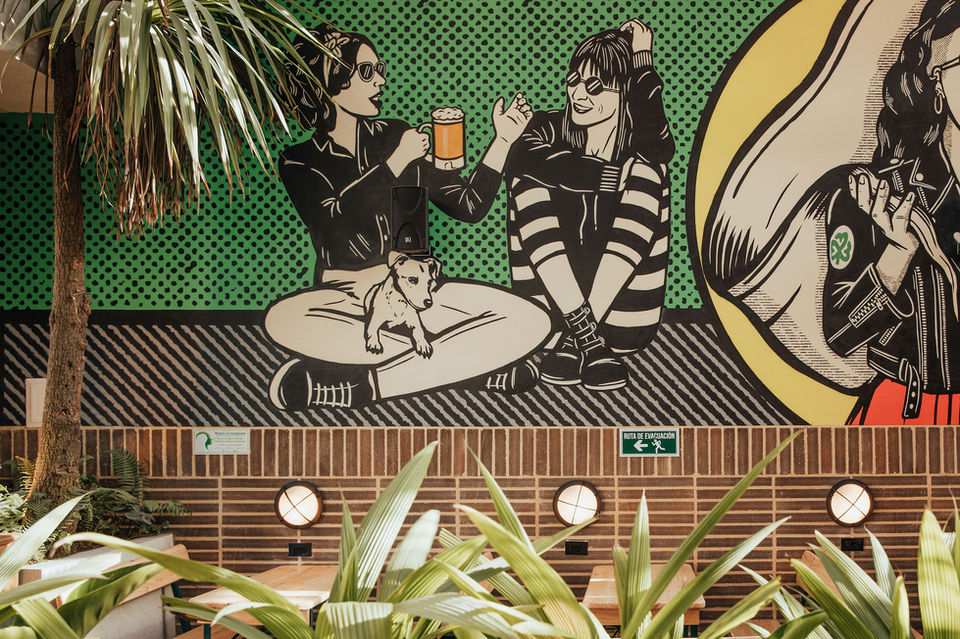 753cb8_70b77059f360421696aea868bb287216~mv2